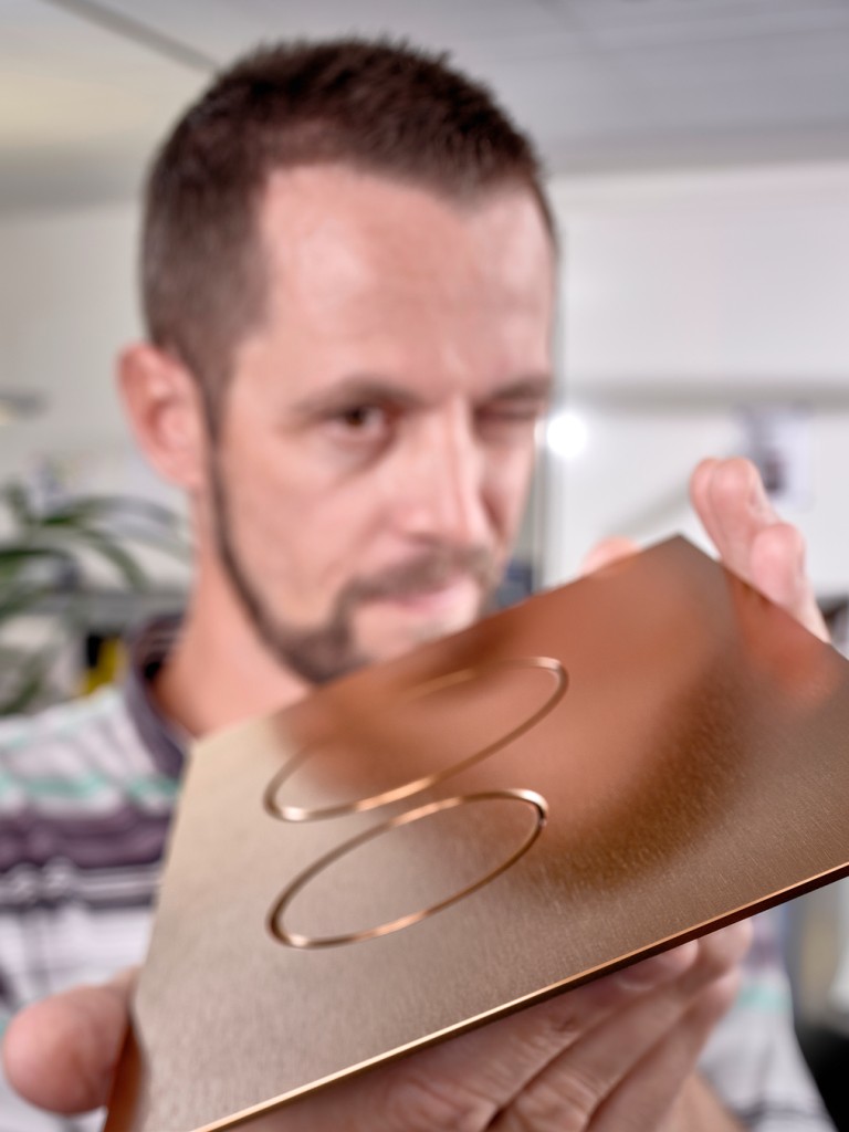 Only 4 millimetres deep: the new Sigma40 actuator plate. (Copyright: Ben Huggler)