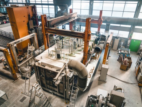 Bild des Deckenbrandofens der Materialprüfungsanstalt im deutschen Stuttgart.