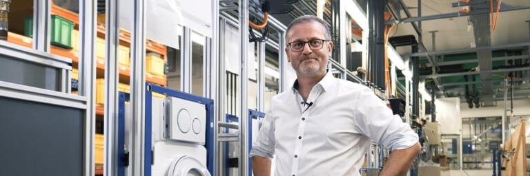 Rolf Kuster, Head of Product Line Flushing Systems in the Geberit sanitary laboratory.