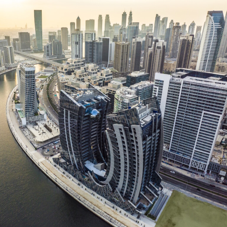 Wie eine Auster mit Perle: Der DaVinci Tower in Dubai. (©DAR Global)